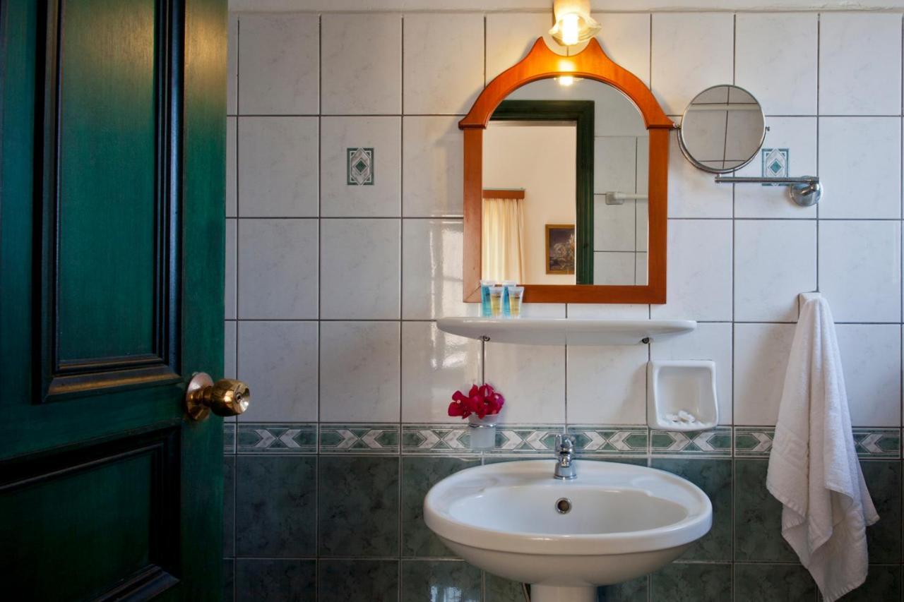 Apollon Hotel Naxos City ภายนอก รูปภาพ